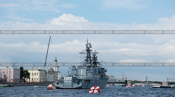 Военные корабли Балтийского флота ВМФ России в акватории Невы. День ВМФ в Санкт-Петербурге (2023) Редакционное фото, фотограф Терехова Марина / Фотобанк Лори