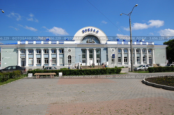 Вокзал города Каменск-Уральского (2012 год). Стоковое фото, фотограф Голубев Андрей / Фотобанк Лори