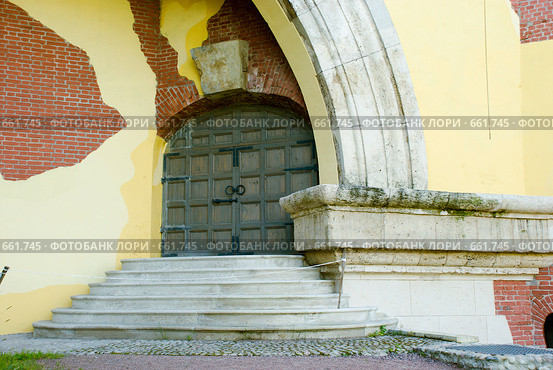Ворота башни Руина. Пушкин (2008 год). Редакционное фото, фотограф Александр Щепин / Фотобанк Лори