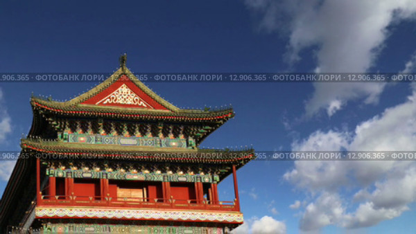 Ворота Zhengyangmen (Qianmen). Это знаменитые ворота расположены в южной части площади Тяньаньмэнь в Пекине, Китай (2015 год). Стоковое видео, видеограф Владимир Журавлев / Фотобанк Лори