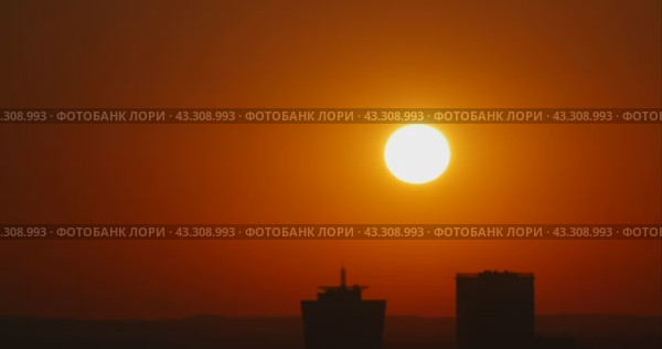 Восход солнца над городом Минск (2024 год). Стоковое видео, видеограф Константин Шалькевич / Фотобанк Лори
