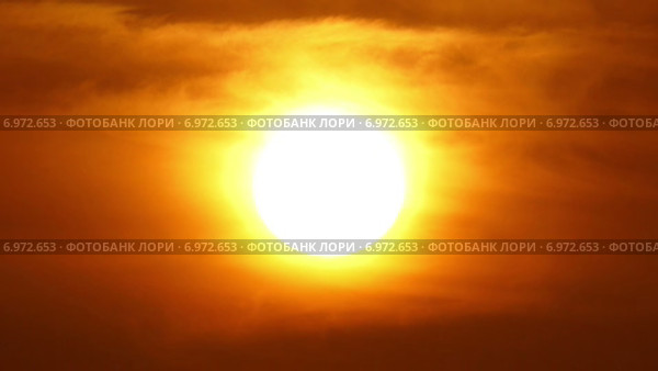 Восходящее солнце. Стоковое видео, видеограф Михаил Коханчиков / Фотобанк Лори