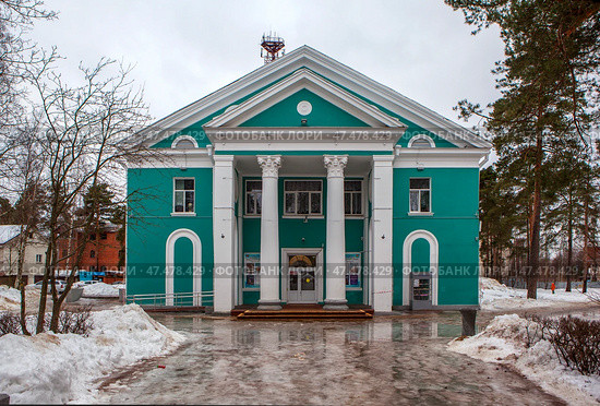 Всеволожский центр культуры и досуга. (Дом культуры). Всеволожск. Ленинградская область (2024 год). Редакционное фото, фотограф Сергей Афанасьев / Фотобанк Лори
