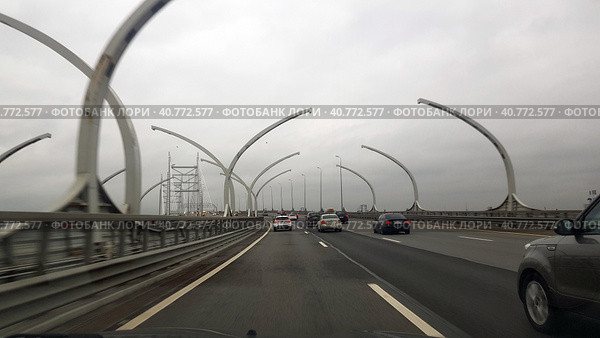 Western high-speed diameter is an intracity toll highway in St. Petersburg. (2020 год). Редакционное фото, фотограф Анна Кривицкая / Фотобанк Лори