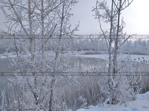 Winter view of the lake formed by a healing spring on the territory of the Achair monastery (2019 год). Стоковое фото, фотограф Александр Карпенко / Фотобанк Лори
