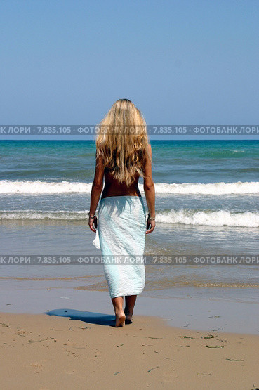 woman attractive pretty water holiday. Стоковое фото, фотограф Marc Jones / PantherMedia / Фотобанк Лори