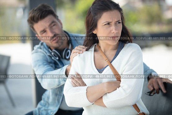 woman does not want to talk to his husband. Стоковое фото, агентство Ingram Publishing / Фотобанк Лори