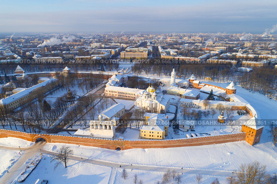 Январский морозный день над Новгородским кремлем (аэросъемка). Великий Новгород, Россия (2019 год). Стоковое фото, фотограф Виктор Карасев / Фотобанк Лори