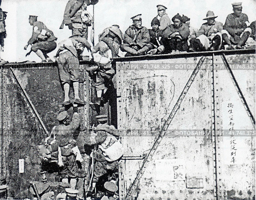 Японские интервенты бегут из Хабаровска, 1922 год. Редакционное фото, фотограф Сергей Елизарьев / Фотобанк Лори