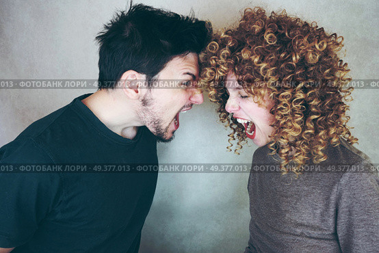 Young couple arguing . Стоковое фото, агентство Ingram Publishing / Фотобанк Лори