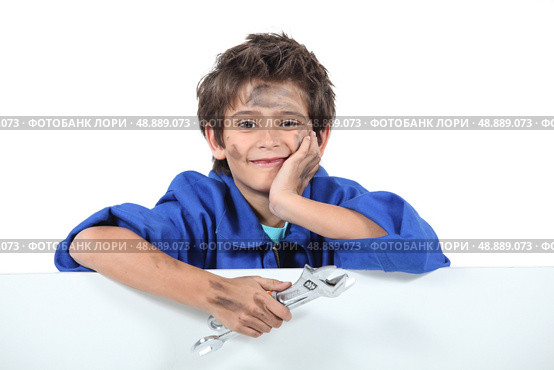 young mechanic boy. Стоковое фото, агентство Ingram Publishing / Фотобанк Лори