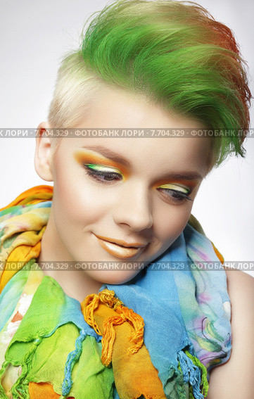Young Woman with Colorful Makeup and Short Painted Coiffure. Стоковое фото, фотограф Iryna Hramavataya / PantherMedia / Фотобанк Лори