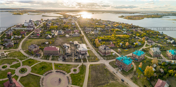 Закат над Городом Свияжск, Татарстан (2018 год). Стоковое фото, фотограф Геннадий Соловьев / Фотобанк Лори