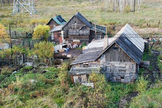 Затерянный мир. Участок со старым домом. Стоковое фото, фотограф Александр Щепин / Фотобанк Лори