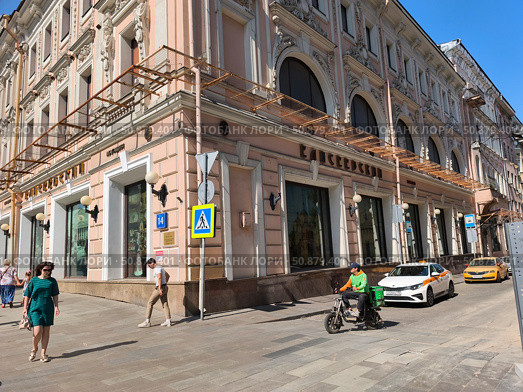Здание Елисеевского гастронома в Москве. Редакционное фото, фотограф Мария Сергеева / Фотобанк Лори