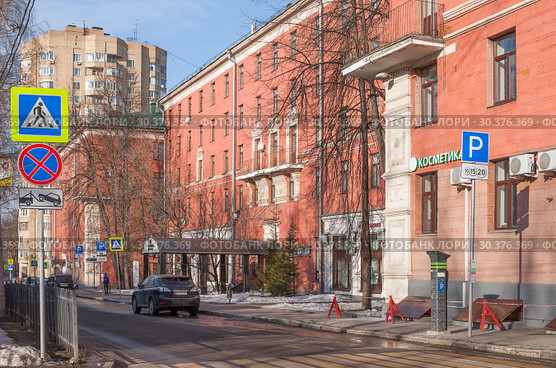 Здание гостиницы «Максима Заря». Гостиничная улица 4 корпус 9, Москва (2019 год). Редакционное фото, фотограф Наталья Николаева / Фотобанк Лори
