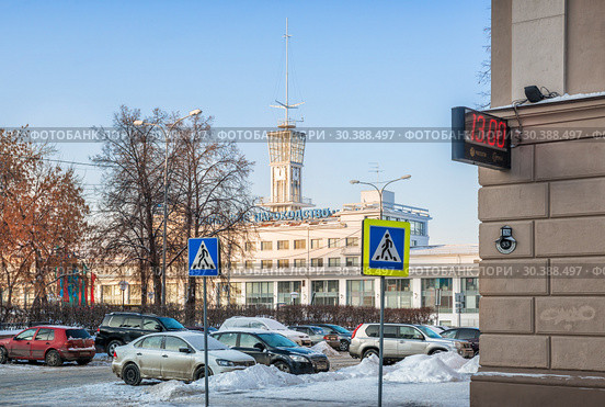 Здание Пароходства в Нижнем Новгороде (2019 год). Редакционное фото, фотограф Baturina Yuliya / Фотобанк Лори
