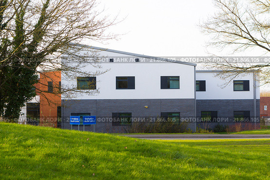 Здание Wolverton Health Centre, Milton Keynes, Англия (2016 год). Стоковое фото, фотограф Ольга Марк / Фотобанк Лори