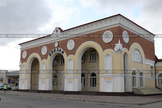 Железнодорожная станция города Евпатории (2018 год). Редакционное фото, фотограф Кузнецов Максим / Фотобанк Лори