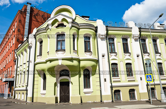 Жилой дом Абрикосовых. Улица Малая Красносельская, дом 7, строение 31. Москва. Редакционное фото, фотограф E. O. / Фотобанк Лори