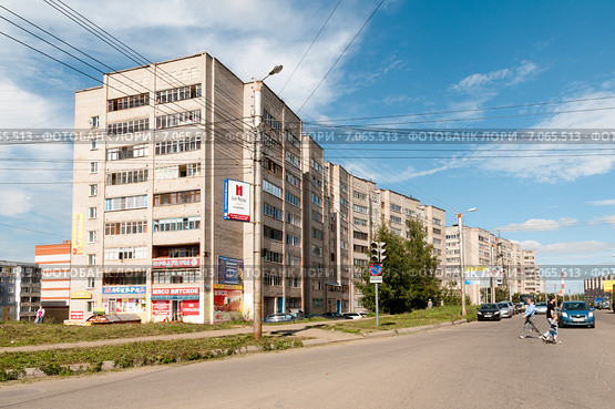Жилой дом по адресу: улица Андрея Упита. Город Киров (2012 год). Редакционное фото, фотограф Ольга Визави / Фотобанк Лори