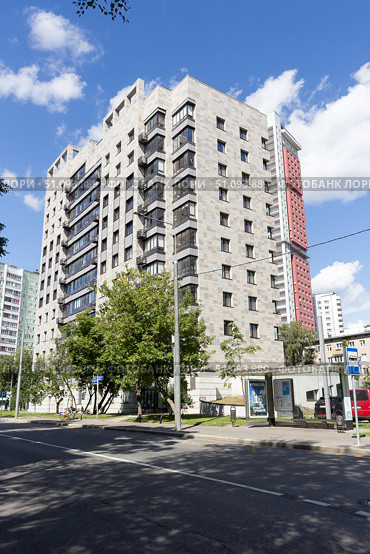 Жилой дом  по реновации, ул. Сельскохозяйственная, д. 14, к. 3,  Москва - 17 августа 2025. Редакционное фото, фотограф Татьяна Васильева / Фотобанк Лори