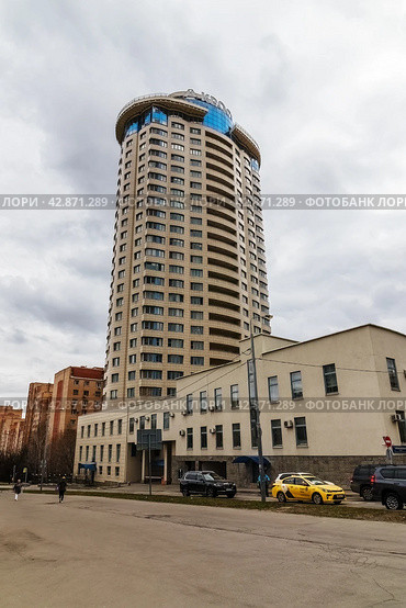 Жилой комплекс Леонардо в Москве по адресу Профсоюзная улица, 41 (2024 год). Редакционное фото, фотограф Константин Григорьев / Фотобанк Лори