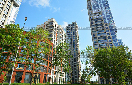 Жилой комплекс RiverSky в Москве. Корпуса 4, 3 и 5. Застройщик — группа компаний «Инград». (2024 год). Редакционное фото, фотограф Александр Замараев / Фотобанк Лори