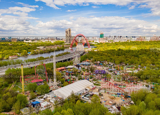 Живописный мост, парк сказка (2022 год). Стоковое фото, фотограф Денис Горбачёв / Фотобанк Лори