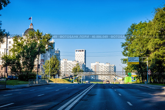 ЖК Маршал Град со стороны площади Лядова (2023 год). Стоковое фото, фотограф Илья Старков / Фотобанк Лори