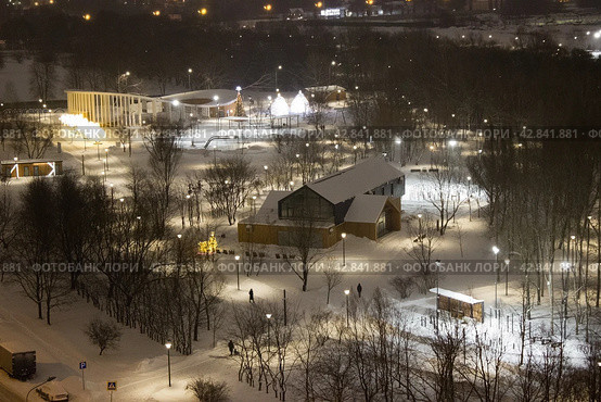 Зимний вечер в парке Яуза. Северное Медведково, Москва (2023 год). Редакционное фото, фотограф Елена Орлова / Фотобанк Лори